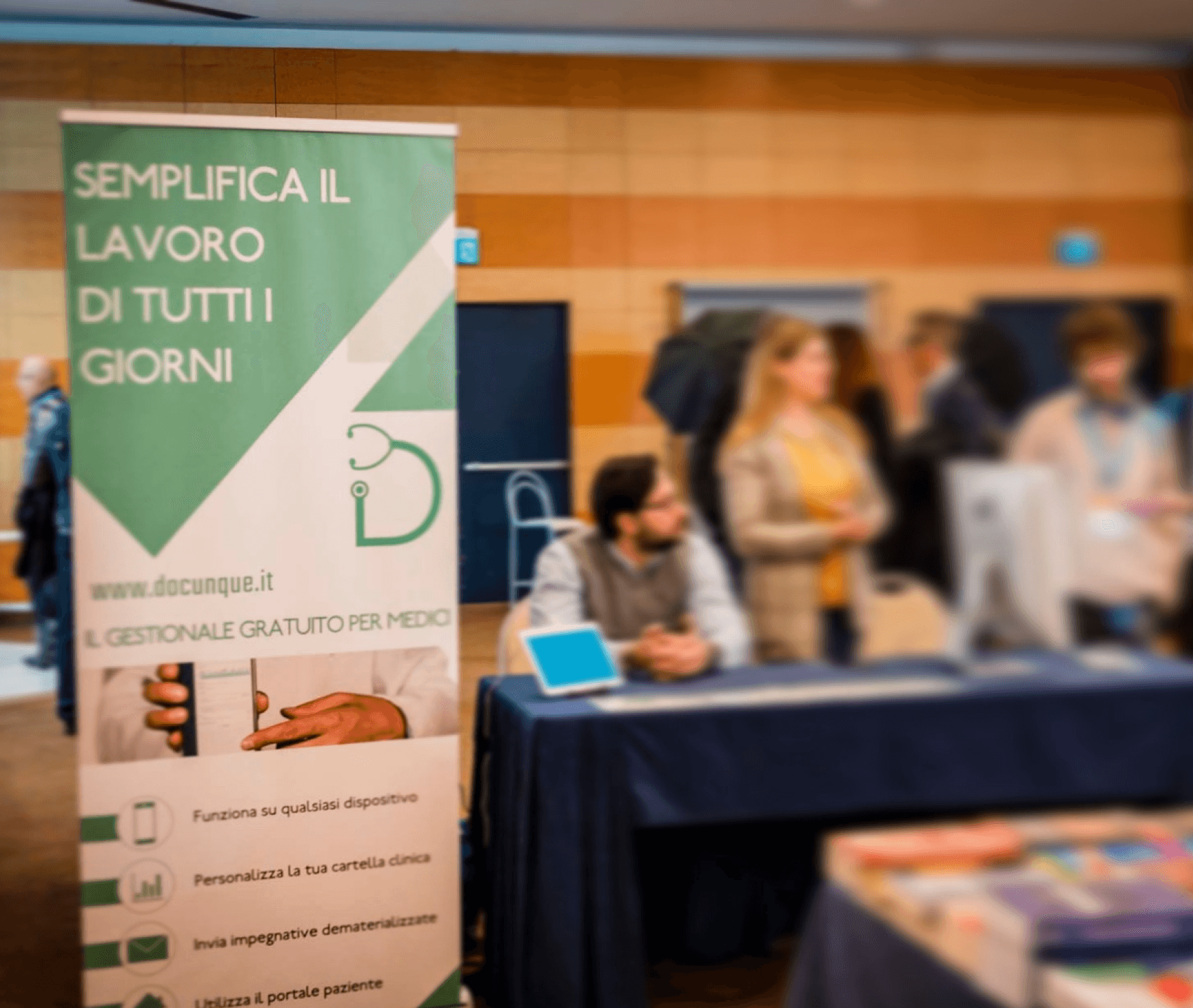 Lo stand di Docunque a un congresso di medicina generale